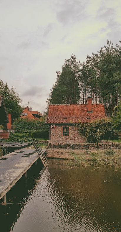 Pomost nad stawem